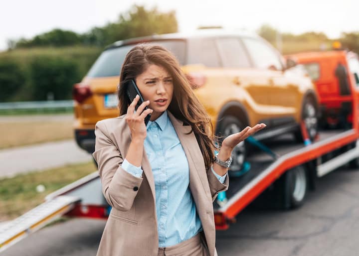 A man calls his SR-22 insurance company.